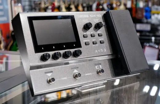 BOSS - GX-10 Guitar Effects Processor 2